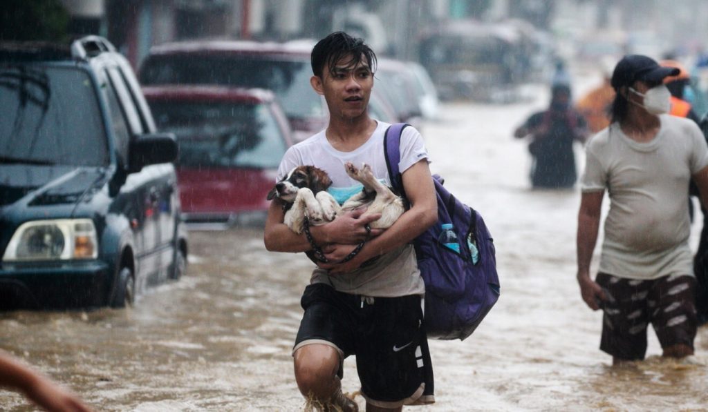 Typhoon Vamco lashes Philippines’ main island, killing at least 11